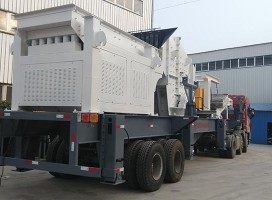時(shí)產(chǎn)150噸建筑垃圾破碎機(jī)多少錢一臺(tái),開封移動(dòng)破碎站現(xiàn)場