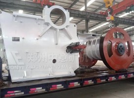 四川建筑垃圾處置項目生產(chǎn)現(xiàn)場 移動式破碎機(jī)贏得關(guān)注