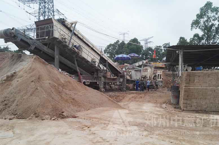 移動破碎機(jī)在云南建筑垃圾處理現(xiàn)場