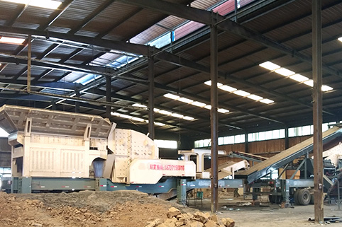 鄭州建筑垃圾移動破碎站使用現(xiàn)場